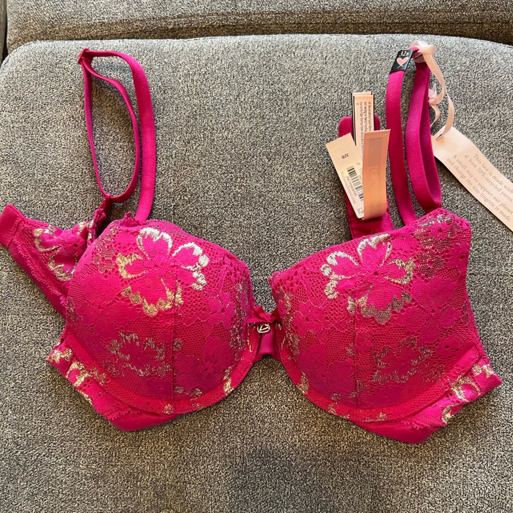 Pink Lace Victoria Secret push up Bra